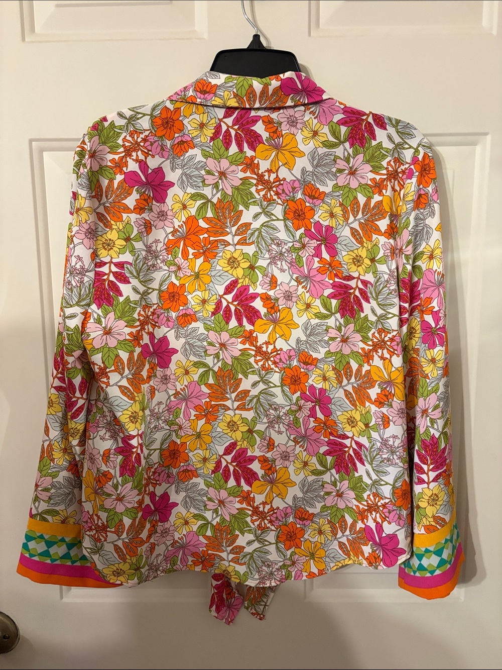 Vibrant Floral Tie-Front Pantsuit - Multicolor - Picture 3 of 6